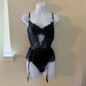 Cute Black & Silver Lace Lingerie Set